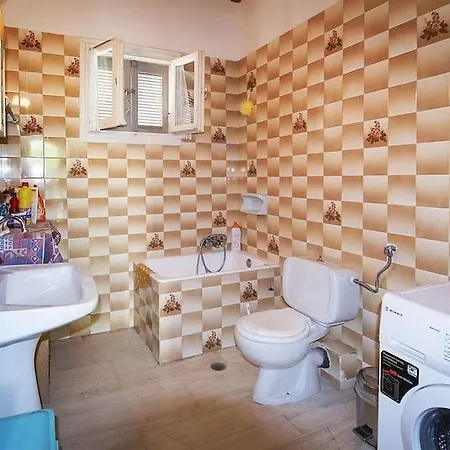 Traditional Near The And Center Vr Hotel 3*